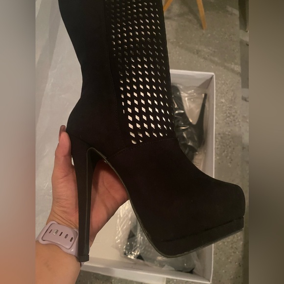 High BOOTS 👢 - Picture 3 of 6